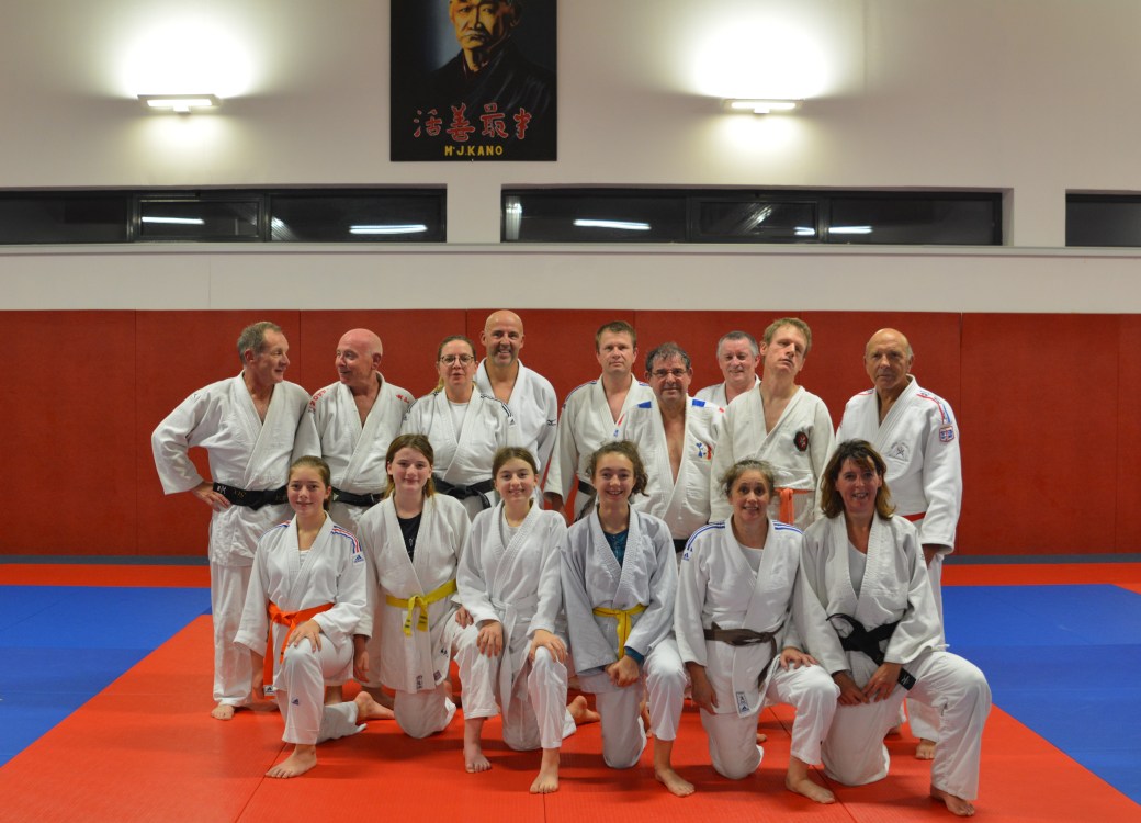 Les adultes séance du mardi 1er octobre 2019.JPG